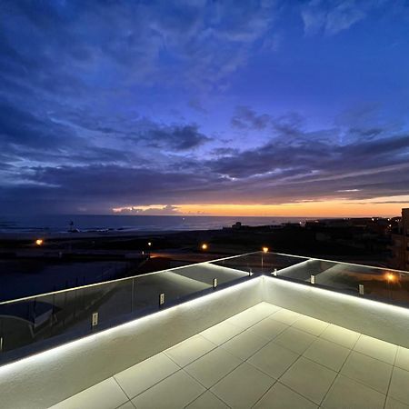 Povoa De Varzim-Sleeps4-Beachfront-Ac-Parking Exterior photo