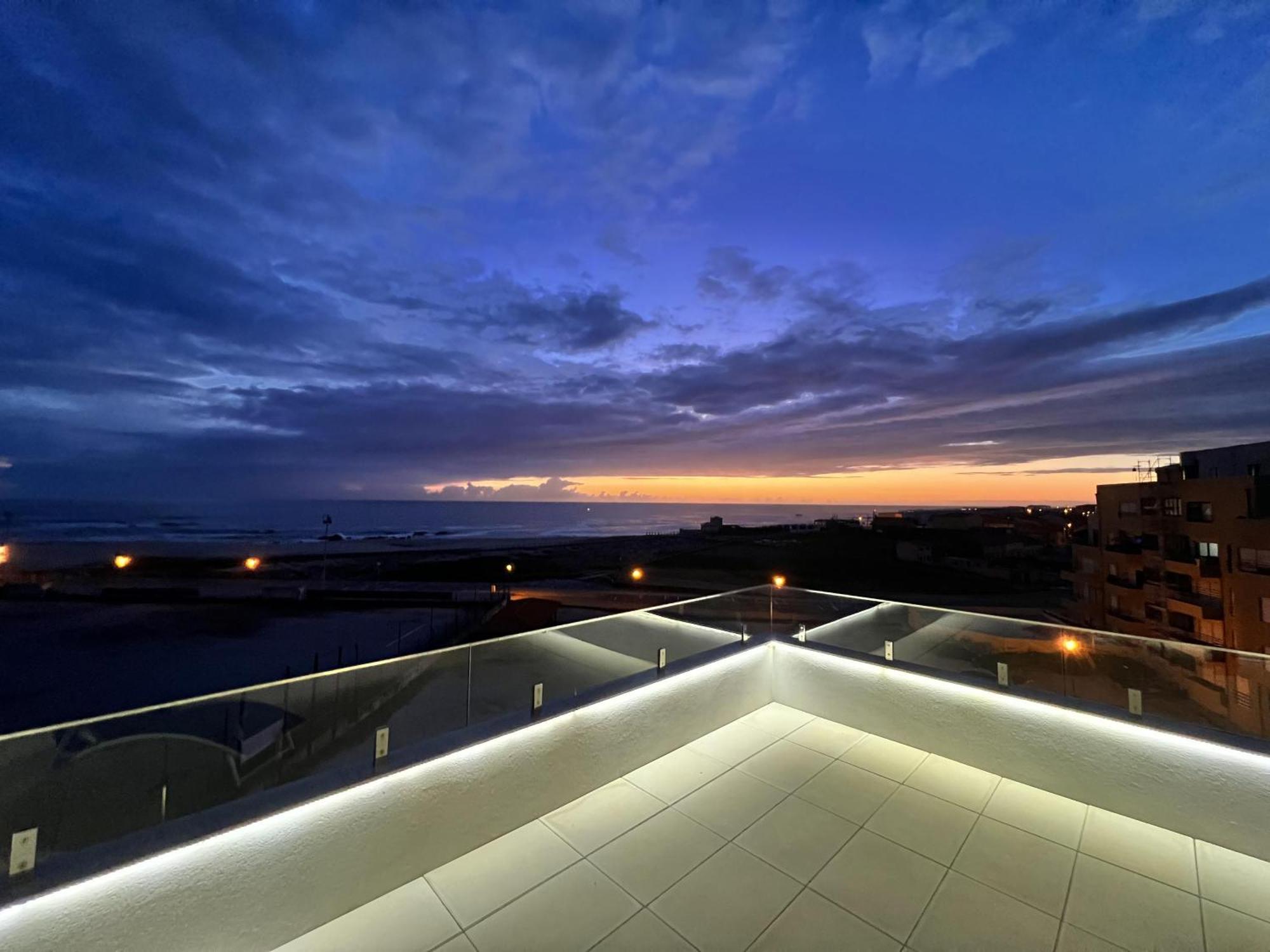 Povoa De Varzim-Sleeps4-Beachfront-Ac-Parking Exterior photo